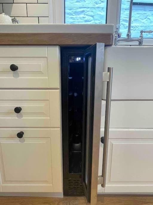 Modern Cottage, with Hot Tub in Kirkcudbright, Dumfries and Galloway — photo 8